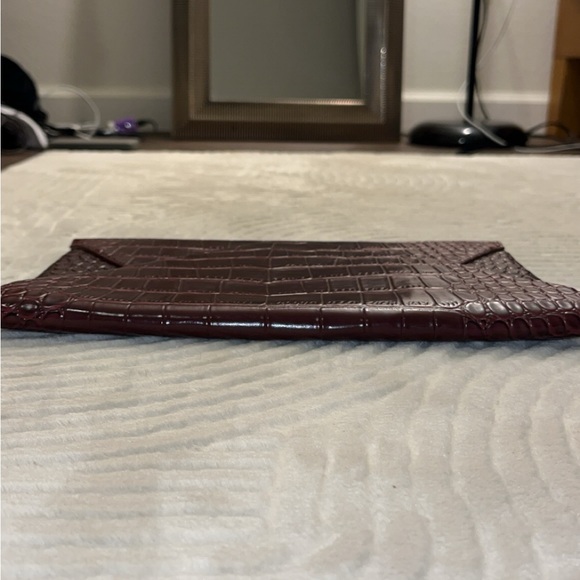 BCBG MaxAzria - Picture 9 of 10